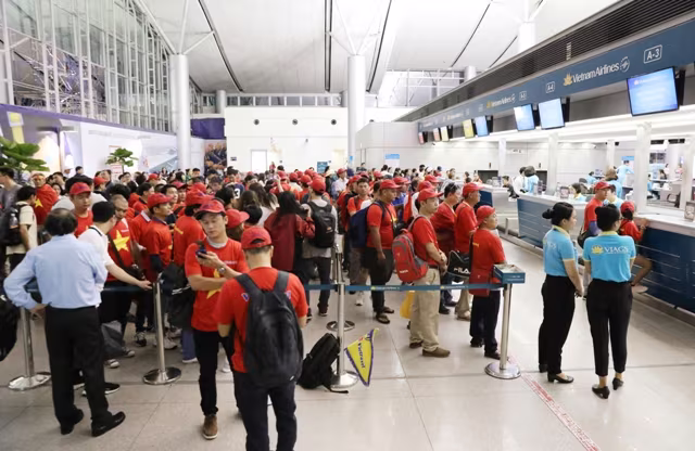 Sắc đỏ tràn ngập các chuyến bay của Vietnam Airlines sang Indonesia ảnh 2 Sắc đỏ tràn ngập các chuyến bay của Vietnam Airlines sang Indonesia ảnh 2