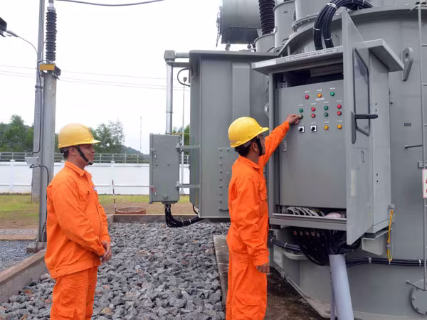 Bộ Công Thương phải báo cáo phương án điều chỉnh giá điện vào cuối tháng 2 ảnh 1