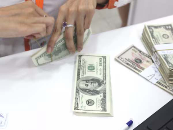 USD tăng giá kịch trần ảnh 1