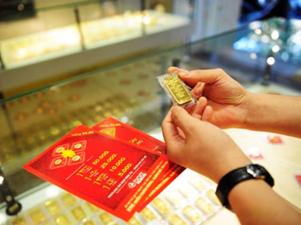 Giá vàng hôm nay (16-10): Giảm mạnh chênh lệch so với giá thế giới ảnh 1