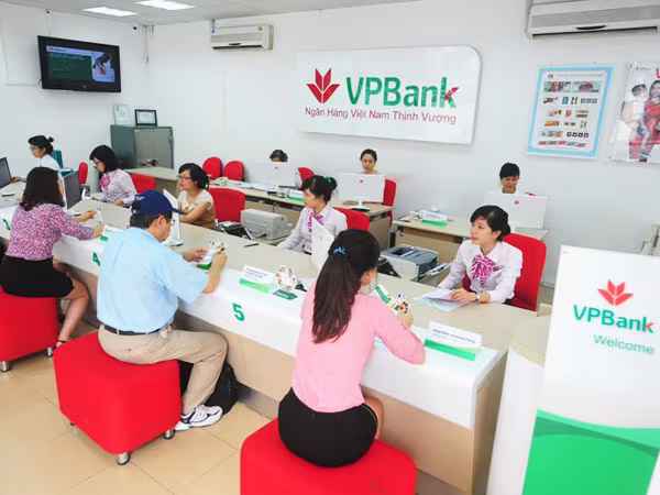 Gửi tiết kiệm – trúng mũ bảo hiểm gắn vàng SJC ảnh 1 Gửi tiết kiệm – trúng mũ bảo hiểm gắn vàng SJC ảnh 1