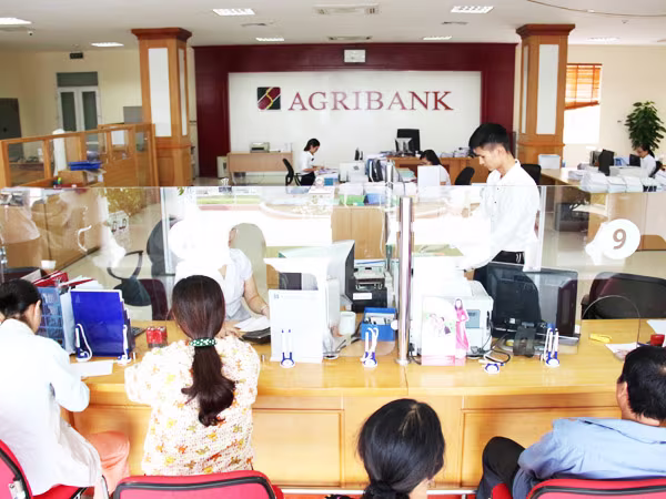 Tỷ giá và lãi suất vẫn sẽ "nóng" trong năm 2016 ảnh 1