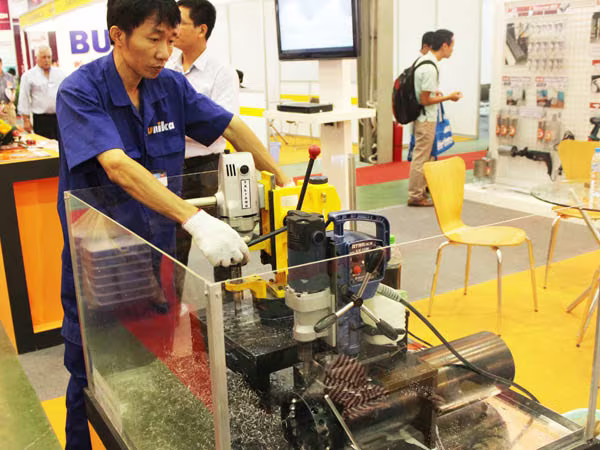 ADB dự báo kinh tế Việt Nam tăng trưởng 6,7% ảnh 1  ADB dự báo kinh tế Việt Nam tăng trưởng 6,7% ảnh 1