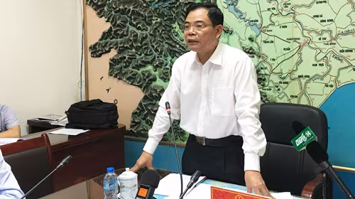 Sơ tán 400.000 người đi tránh bão số 12 ảnh 1 Sơ tán 400.000 người đi tránh bão số 12 ảnh 1