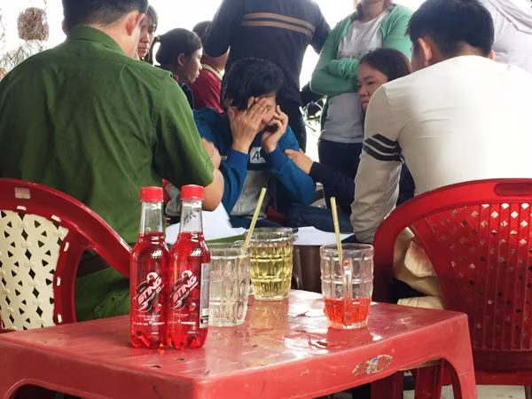 Tá hỏa phát hiện thi thể người đàn ông cháy đen cạnh xe gắn máy ảnh 3