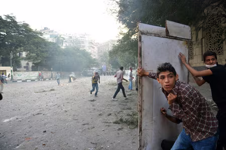 Những người biểu tình Afghanistan đốt cờ và hình ảnh ông Obama tại Kabul ngày 16/9. Ảnh: Reuters