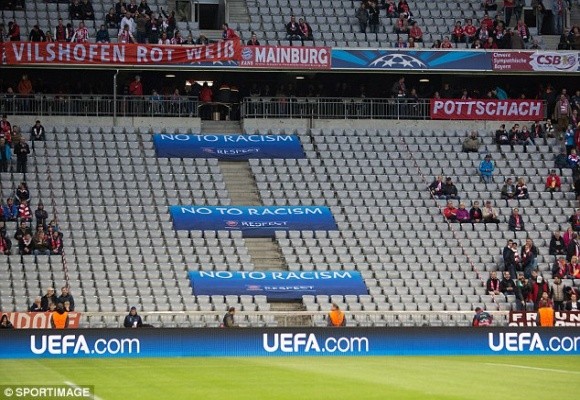 Bayern thi hành “lệnh cấm vận” của UEFA trên khán đài ảnh 2 Bayern thi hành “lệnh cấm vận” của UEFA trên khán đài ảnh 2