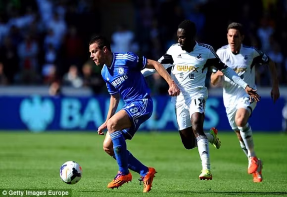 “Người hùng” Demba Ba  ảnh 1