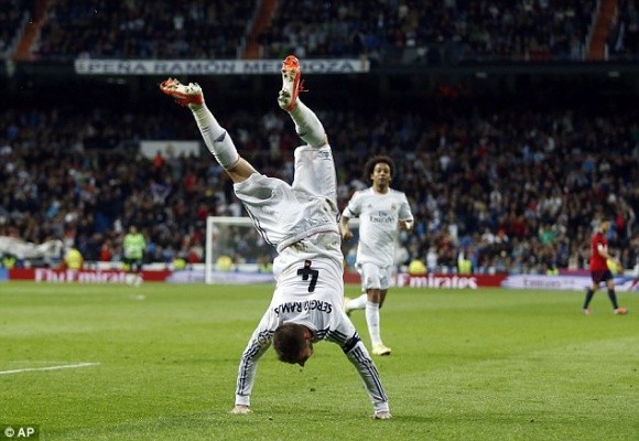 Ronaldo lập cú đúp, Real thắng dễ Osasuna ảnh 3 Ronaldo lập cú đúp, Real thắng dễ Osasuna ảnh 3