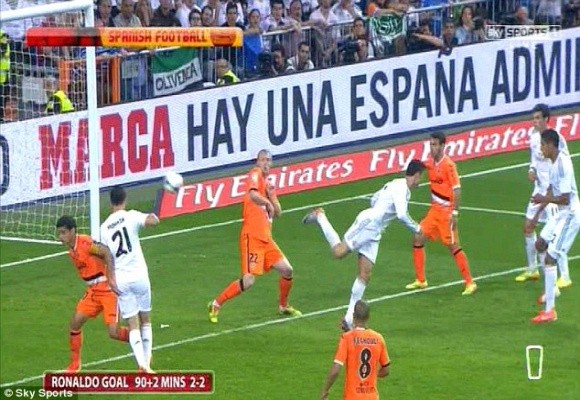 Siêu phẩm ở phút bù giờ của Ronaldo giải cứu Real ảnh 4 Siêu phẩm ở phút bù giờ của Ronaldo giải cứu Real ảnh 4