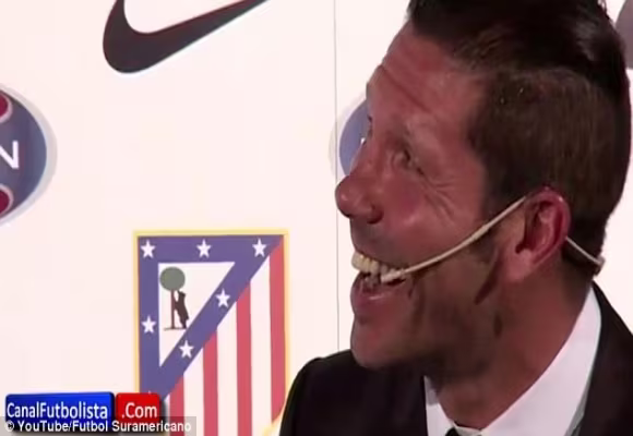 Diego Simeone họp báo công bố sử dụng…Facebook! ảnh 1 Diego Simeone họp báo công bố sử dụng…Facebook! ảnh 1