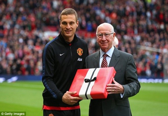 Ryan Giggs úp mở, Nemanja Vidic nghẹn ngào nói lời từ biệt ảnh 1 Ryan Giggs úp mở, Nemanja Vidic nghẹn ngào nói lời từ biệt ảnh 1