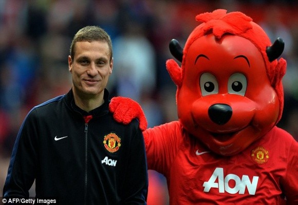 Ryan Giggs úp mở, Nemanja Vidic nghẹn ngào nói lời từ biệt ảnh 2 Ryan Giggs úp mở, Nemanja Vidic nghẹn ngào nói lời từ biệt ảnh 2