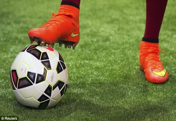 Sao trẻ tuyển Anh sành điệu cùng trào lưu giày thêu tại World Cup 2014 ảnh 3 Sao trẻ tuyển Anh sành điệu cùng trào lưu giày thêu tại World Cup 2014 ảnh 3