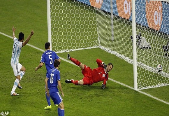 Messi “khai hỏa”, Argentina mở màn thuận lợi tại World Cup 2014 ảnh 1 Messi “khai hỏa”, Argentina mở màn thuận lợi tại World Cup 2014 ảnh 1
