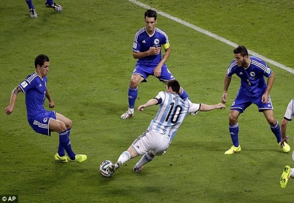 Messi “khai hỏa”, Argentina mở màn thuận lợi tại World Cup 2014 ảnh 4 Messi “khai hỏa”, Argentina mở màn thuận lợi tại World Cup 2014 ảnh 4