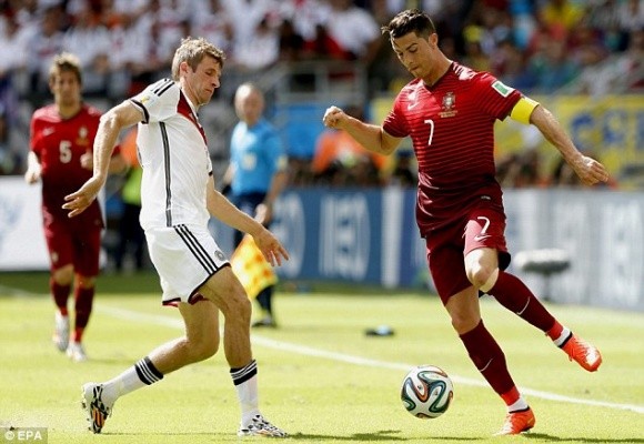 Muller lập hat-trick, Xe tăng Đức “nghiền nát” Bồ Đào Nha ảnh 8 Muller lập hat-trick, Xe tăng Đức “nghiền nát” Bồ Đào Nha ảnh 8