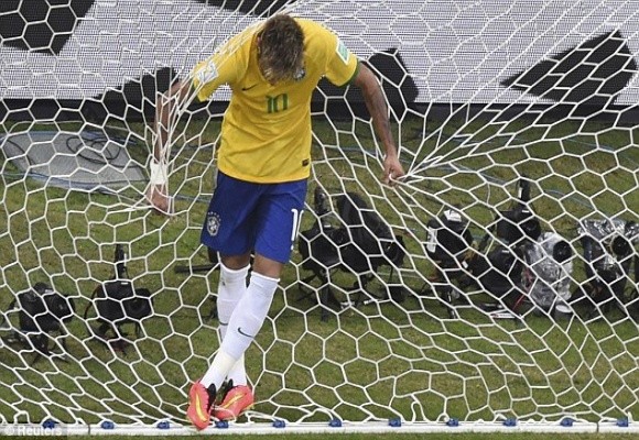 Brazil vs Mexico – Đôi công và chia điểm ảnh 7 Brazil vs Mexico – Đôi công và chia điểm ảnh 7