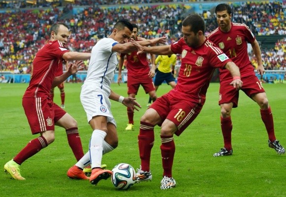 Địa chấn ở Maracana: Tây Ban Nha trở thành cựu vô địch thế giới ảnh 1 Địa chấn ở Maracana: Tây Ban Nha trở thành cựu vô địch thế giới ảnh 1