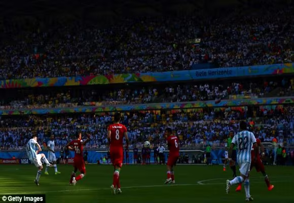 Lóe sáng phút bù giờ, Messi đưa Argentina vào vòng 16 đội ảnh 6 Lóe sáng phút bù giờ, Messi đưa Argentina vào vòng 16 đội ảnh 6
