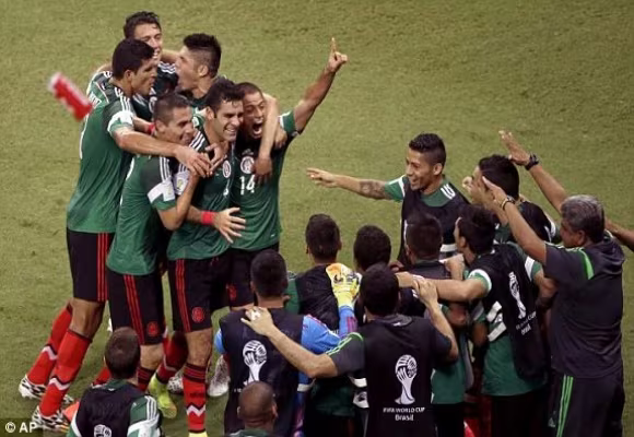 Thắng tưng bừng 4-1 trước Cameroon, Brazil “né” Hà Lan ảnh 6 Thắng tưng bừng 4-1 trước Cameroon, Brazil “né” Hà Lan ảnh 6