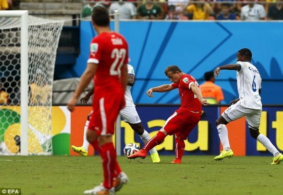 Shaqiri lập hat-trick, Thụy Sĩ theo Pháp vào vòng 16 đội ảnh 1 Shaqiri lập hat-trick, Thụy Sĩ theo Pháp vào vòng 16 đội ảnh 1