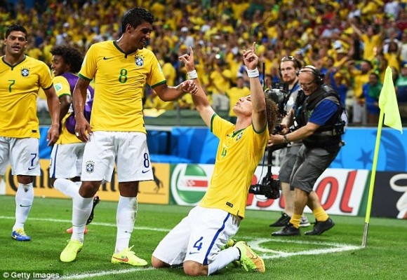 David Luiz lập siêu phẩm, trọng tài đưa chủ nhà Brazil vào bán kết ảnh 7 David Luiz lập siêu phẩm, trọng tài đưa chủ nhà Brazil vào bán kết ảnh 7