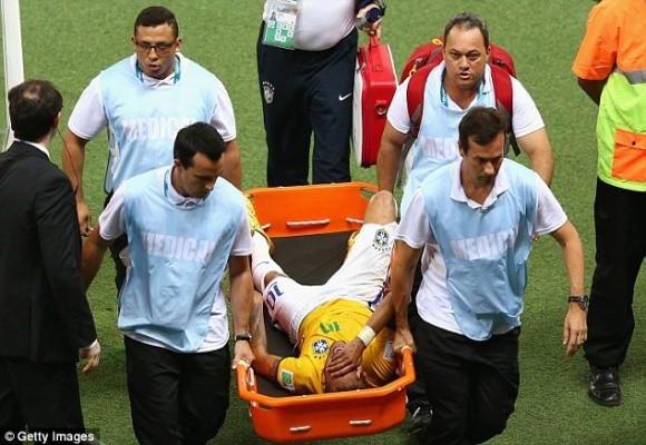 David Luiz lập siêu phẩm, trọng tài đưa chủ nhà Brazil vào bán kết ảnh 8 David Luiz lập siêu phẩm, trọng tài đưa chủ nhà Brazil vào bán kết ảnh 8