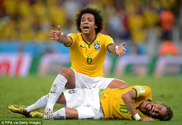 Cận cảnh tình huống dẫn tới chấn thương nghiêm trọng khiến Neymar chia tay World Cup ảnh 4 Cận cảnh tình huống dẫn tới chấn thương nghiêm trọng khiến Neymar chia tay World Cup ảnh 4