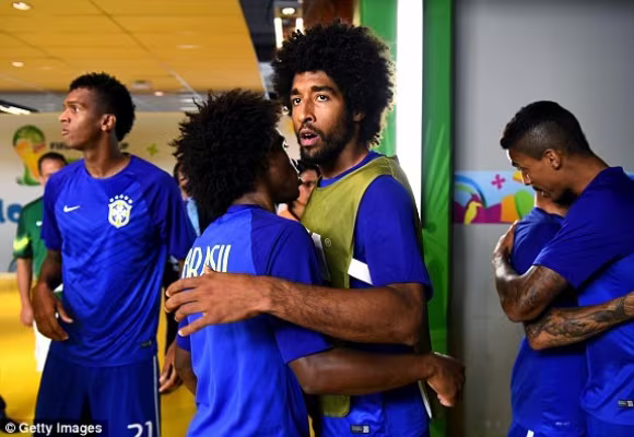 Cực sốc: "Xe tăng" Đức "nghiền nát" chủ nhà Brazil 7-1 ảnh 12 Cực sốc: "Xe tăng" Đức "nghiền nát" chủ nhà Brazil 7-1 ảnh 12