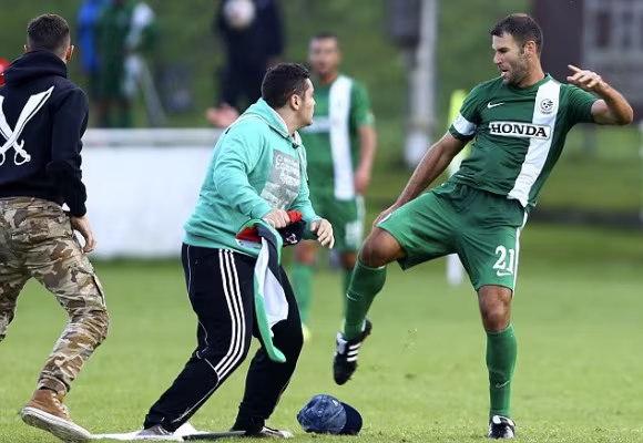 Sốc: Bạo loạn làm gián đoạn trận đấu giữa Maccabi Haifa và Lille ảnh 5 Sốc: Bạo loạn làm gián đoạn trận đấu giữa Maccabi Haifa và Lille ảnh 5