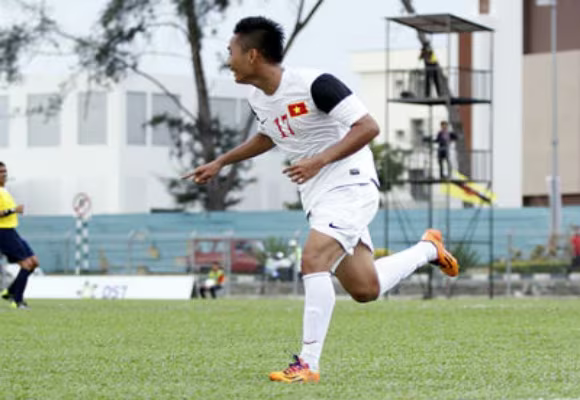 U19 Việt Nam thắng đậm 4-0 trước U21 Singapore ảnh 2 U19 Việt Nam thắng đậm 4-0 trước U21 Singapore ảnh 2