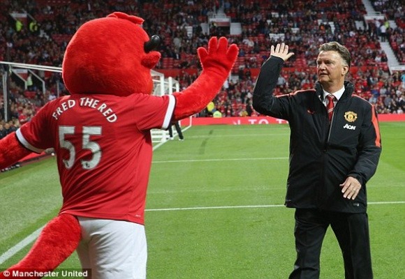Ấn tượng “Paul Scholes mới” nhảy múa trong vòng vây 3 cầu thủ đối phương ảnh 3 Ấn tượng “Paul Scholes mới” nhảy múa trong vòng vây 3 cầu thủ đối phương ảnh 3