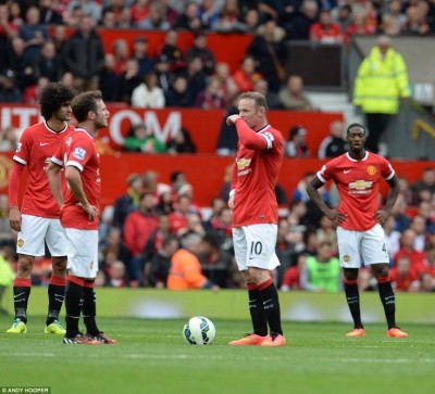 Louis van Gaal “méo xệch” mặt trong ngày mở màn thảm họa cùng M.U ảnh 6 Louis van Gaal “méo xệch” mặt trong ngày mở màn thảm họa cùng M.U ảnh 6