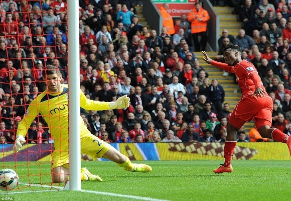 Xà ngang cứu Liverpool, Man City thoát thua nhờ Fernando ảnh 2 Xà ngang cứu Liverpool, Man City thoát thua nhờ Fernando ảnh 2