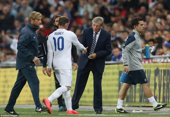 Chùm ảnh: Rooney lập công "rửa" băng đội trưởng Tam Sư  ảnh 10 Chùm ảnh: Rooney lập công "rửa" băng đội trưởng Tam Sư  ảnh 10