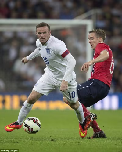 Chùm ảnh: Rooney lập công "rửa" băng đội trưởng Tam Sư  ảnh 3 Chùm ảnh: Rooney lập công "rửa" băng đội trưởng Tam Sư  ảnh 3