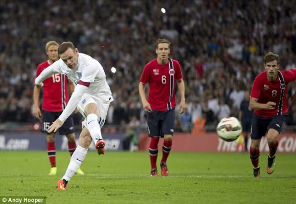 Chùm ảnh: Rooney lập công "rửa" băng đội trưởng Tam Sư  ảnh 5 Chùm ảnh: Rooney lập công "rửa" băng đội trưởng Tam Sư  ảnh 5