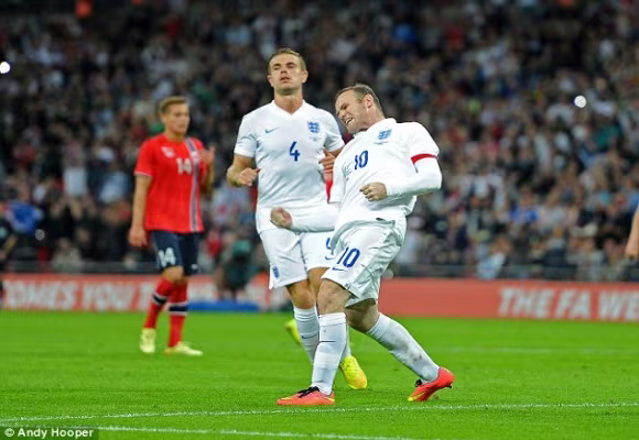 Chùm ảnh: Rooney lập công "rửa" băng đội trưởng Tam Sư  ảnh 7 Chùm ảnh: Rooney lập công "rửa" băng đội trưởng Tam Sư  ảnh 7