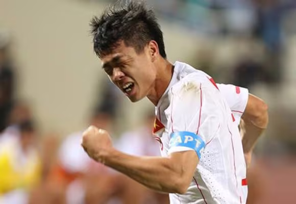 Công Phượng và món quà gây “bão mạng” ảnh 3 Công Phượng và món quà gây “bão mạng” ảnh 3