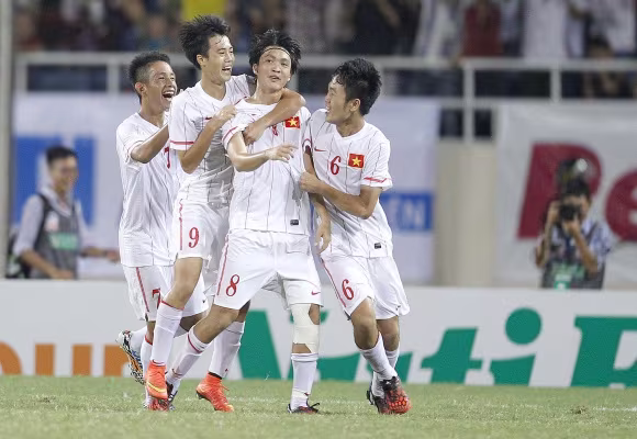 Đội tuyển U19 Việt Nam và những chiếc cúp trong lòng người hâm mộ ảnh 1 Đội tuyển U19 Việt Nam và những chiếc cúp trong lòng người hâm mộ ảnh 1