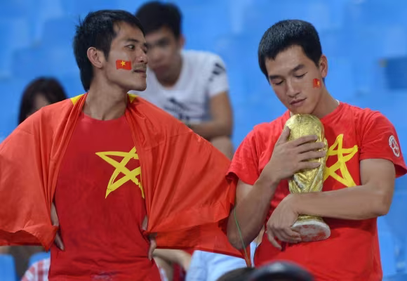 Đội tuyển U19 Việt Nam và những chiếc cúp trong lòng người hâm mộ ảnh 4 Đội tuyển U19 Việt Nam và những chiếc cúp trong lòng người hâm mộ ảnh 4