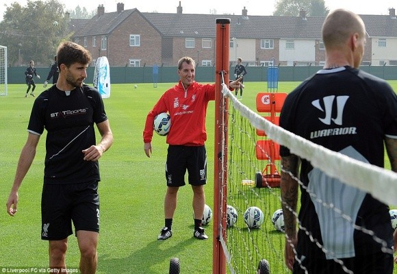“Siêu quậy” Balotelli lại khoe “xế” khủng, làm trò hề trên sân tập ảnh 6 “Siêu quậy” Balotelli lại khoe “xế” khủng, làm trò hề trên sân tập ảnh 6