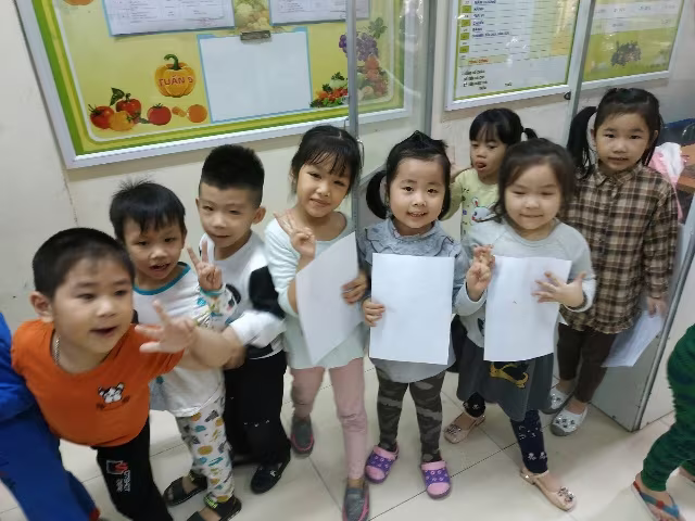 Giao lưu trực tuyến: "Những điều cần biết khi tiêm vaccine sởi - rubella cho trẻ 1 đến 5 tuổi" ảnh 24 Giao lưu trực tuyến: "Những điều cần biết khi tiêm vaccine sởi - rubella cho trẻ 1 đến 5 tuổi" ảnh 24