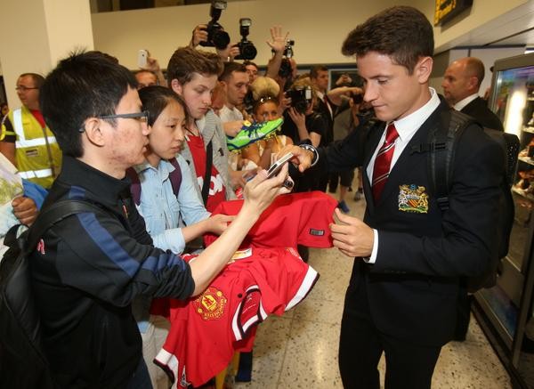 Thầy trò Louis Van Gaal đến Mỹ du đấu chuẩn bị trước mùa giải ảnh 4 Thầy trò Louis Van Gaal đến Mỹ du đấu chuẩn bị trước mùa giải ảnh 4