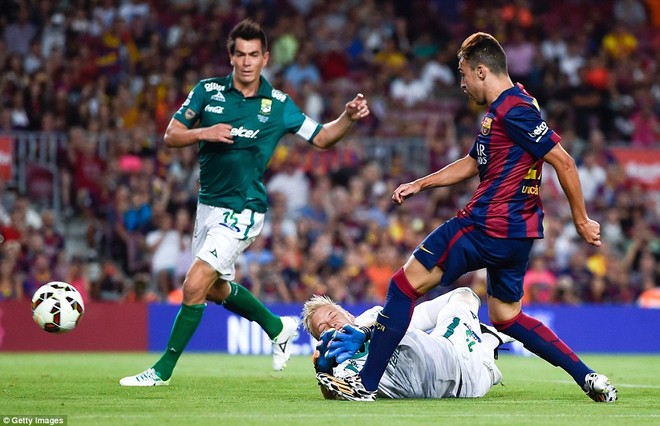 Suarez lu mờ trước sao trẻ Barcelona B trong trận ra mắt ảnh 6 Suarez lu mờ trước sao trẻ Barcelona B trong trận ra mắt ảnh 6