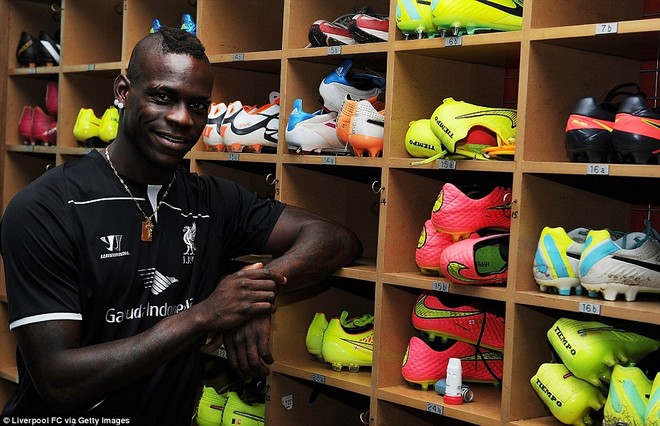 "Siêu quậy" Balotelli chính thức trở thành một "Quỷ Đỏ" vùng Merseyside ảnh 6 "Siêu quậy" Balotelli chính thức trở thành một "Quỷ Đỏ" vùng Merseyside ảnh 6