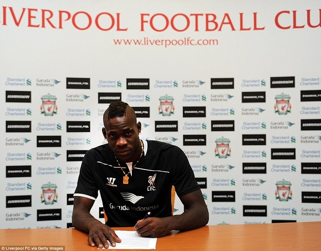 "Siêu quậy" Balotelli chính thức trở thành một "Quỷ Đỏ" vùng Merseyside ảnh 1 "Siêu quậy" Balotelli chính thức trở thành một "Quỷ Đỏ" vùng Merseyside ảnh 1