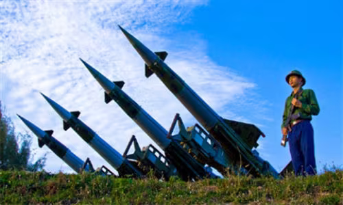 Bác Hồ với câu nói bất hủ: Mỹ sẽ chỉ chịu thua trên bầu trời Hà Nội ảnh 5