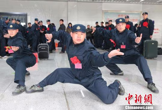 Quán quân võ thuật thế giới gia nhập Hải quân đánh bộ Trung Quốc ảnh 1 Quán quân võ thuật thế giới gia nhập Hải quân đánh bộ Trung Quốc ảnh 1